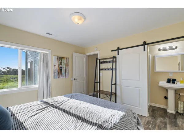 $1,250,000 | 259 South Pacific Street, Unit 16, Rockaway Beach, OR 97136