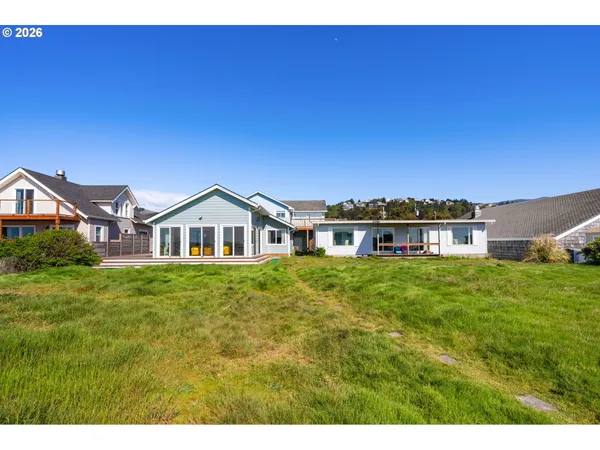 $1,250,000 | 259 South Pacific Street, Unit 16, Rockaway Beach, OR 97136