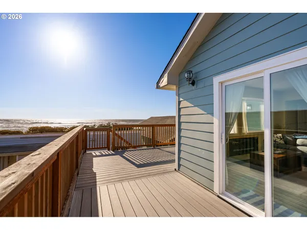 $1,250,000 | 259 South Pacific Street, Unit 16, Rockaway Beach, OR 97136