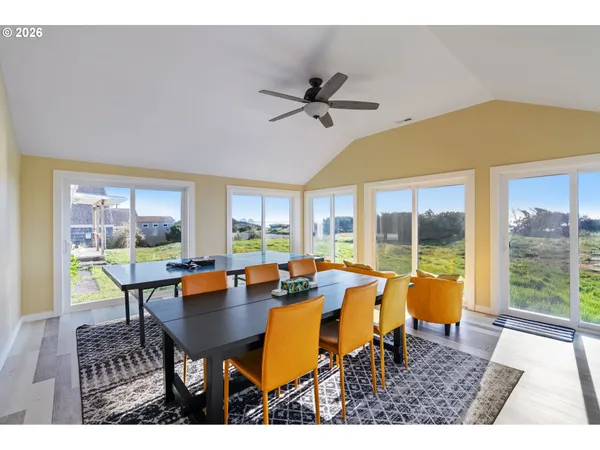 $1,250,000 | 259 South Pacific Street, Unit 16, Rockaway Beach, OR 97136