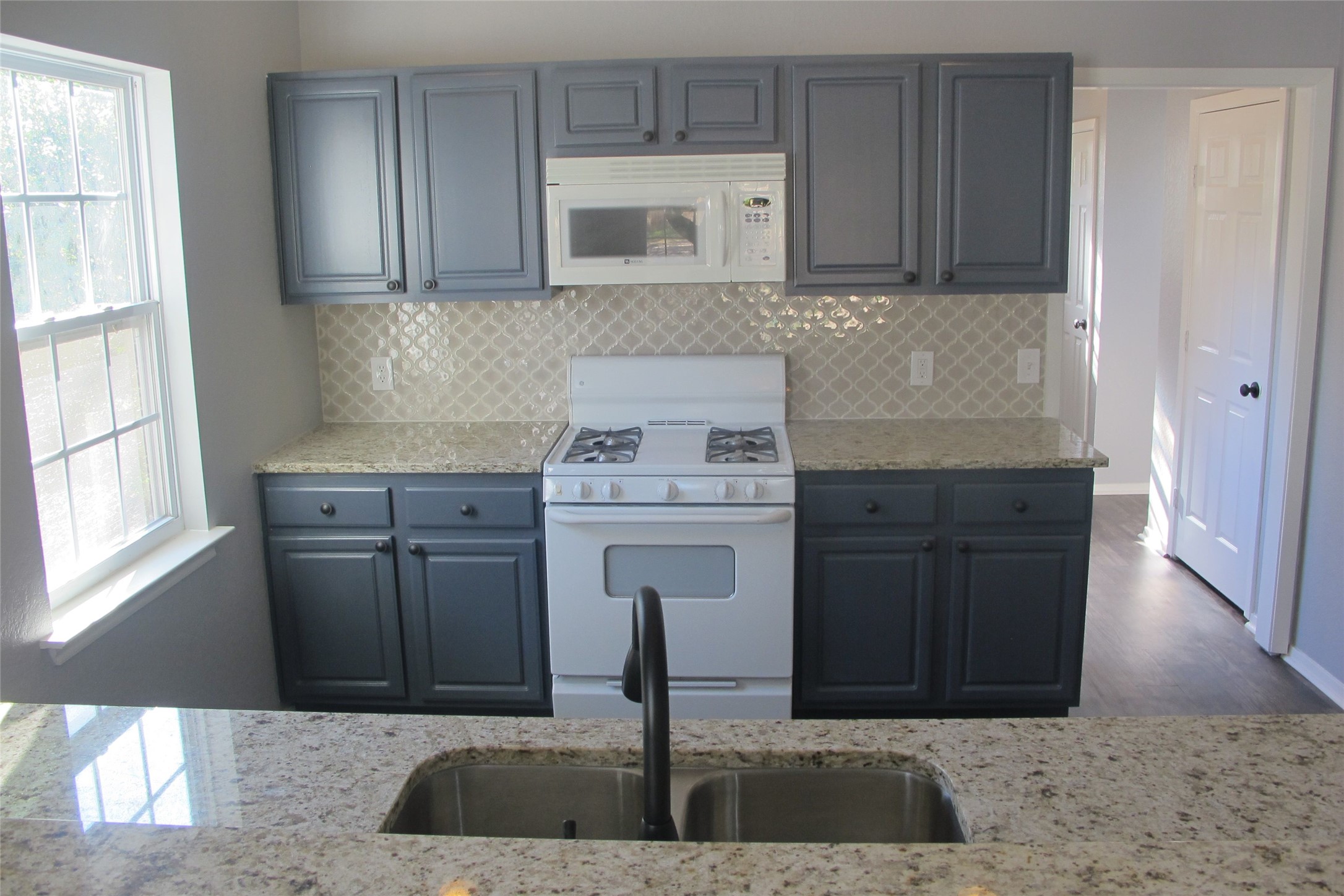 2805 East 22nd Street, Unit B Austin, TX 78722 - Photo 4 of 24