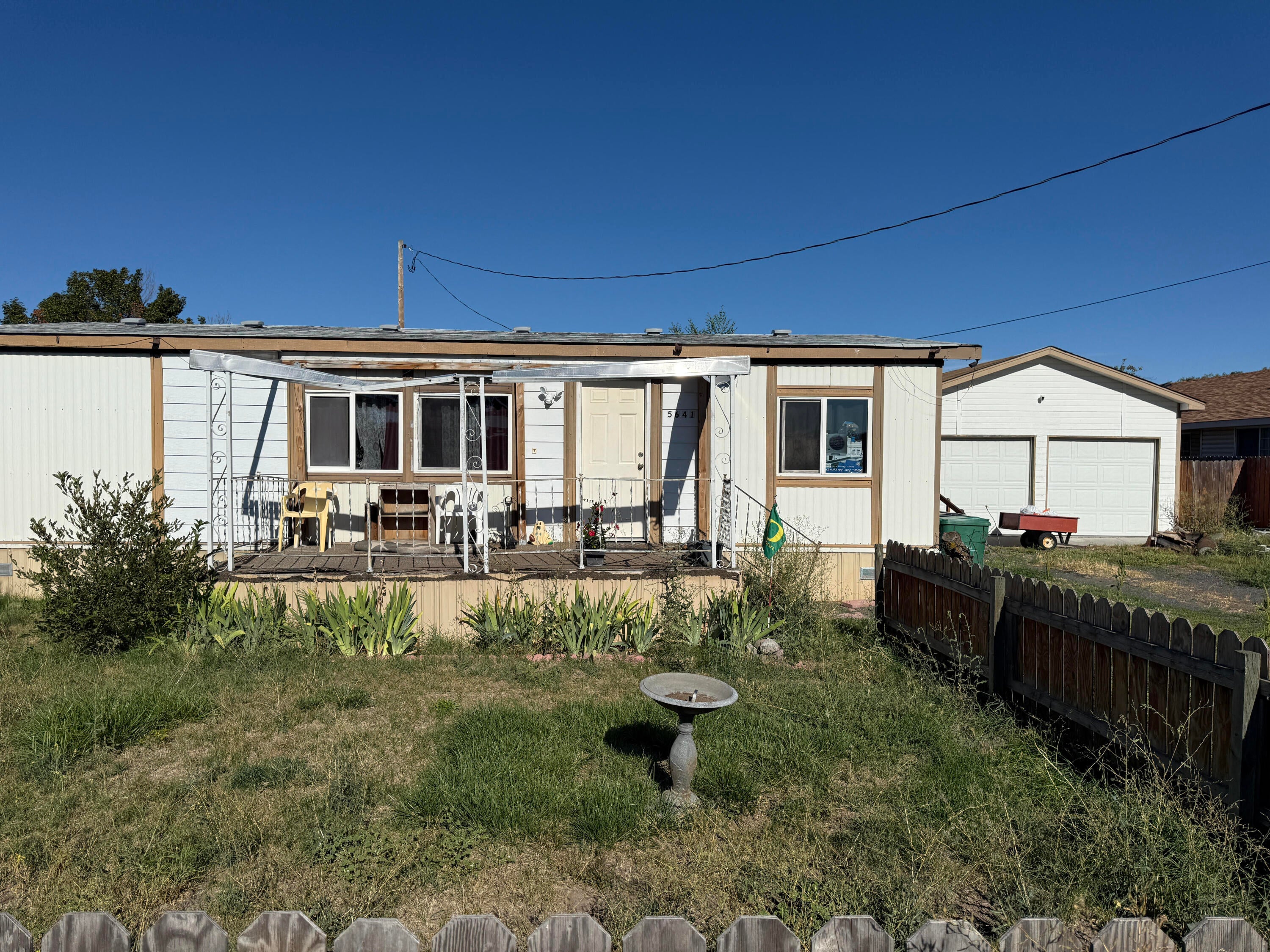 5641 Homedale Road Klamath Falls, OR 97603 - Photo 1 of 5 front
