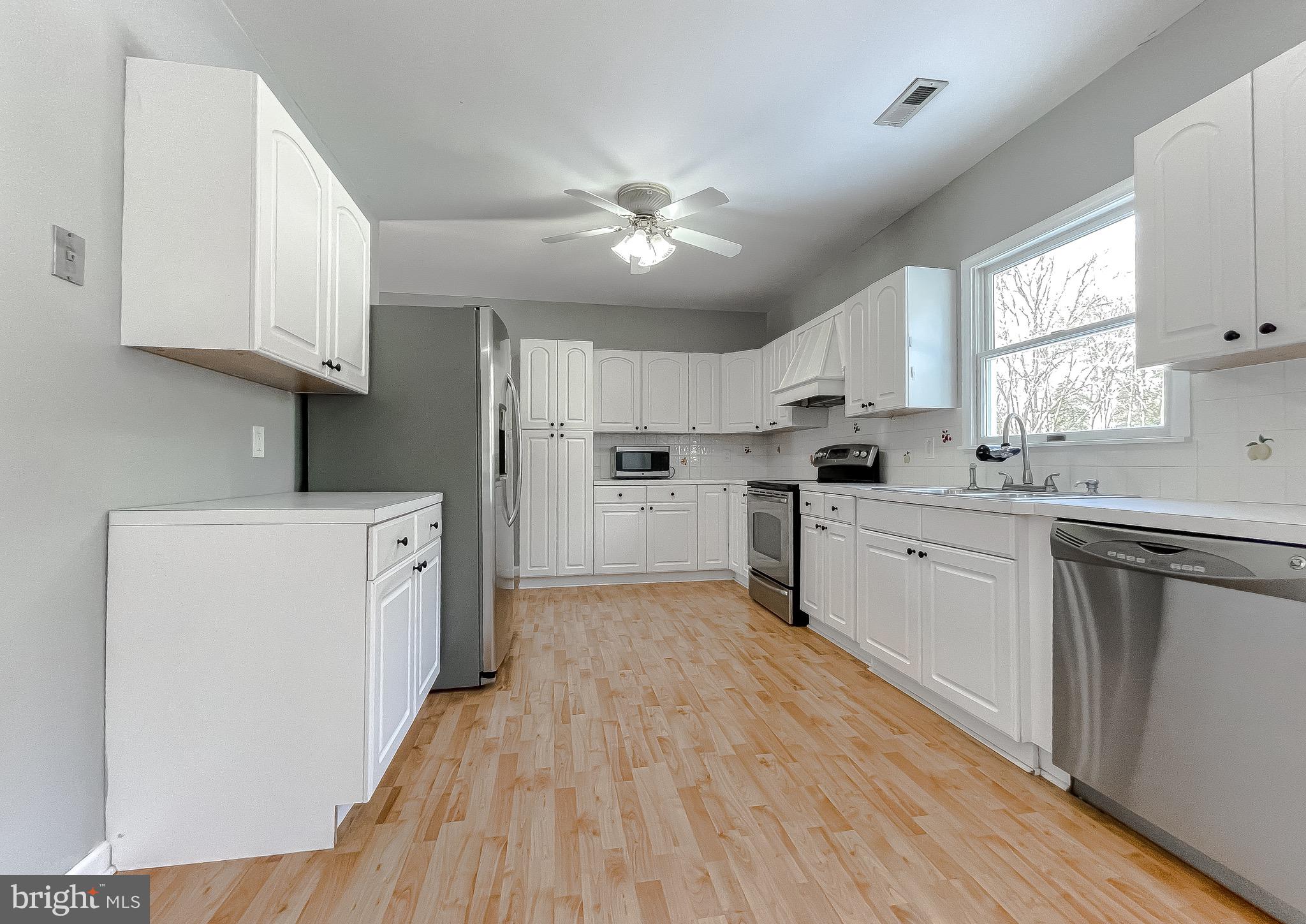 1806 Lowery Road Huntingtown, MD 20639 - Photo 5 of 30
