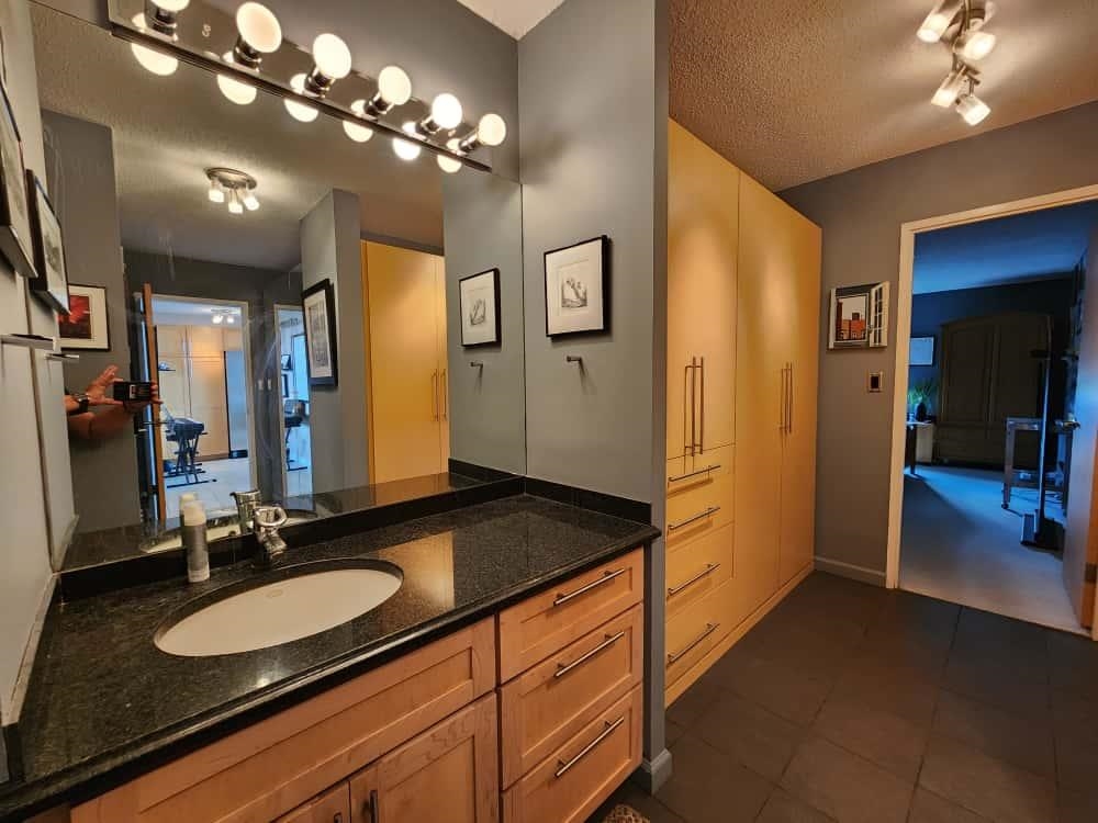 770 Anderson Avenue, Unit 14P Cliffside Park, NJ 07010 - Photo 13 of 33 a bathroom with a sink double vanity and a mirror