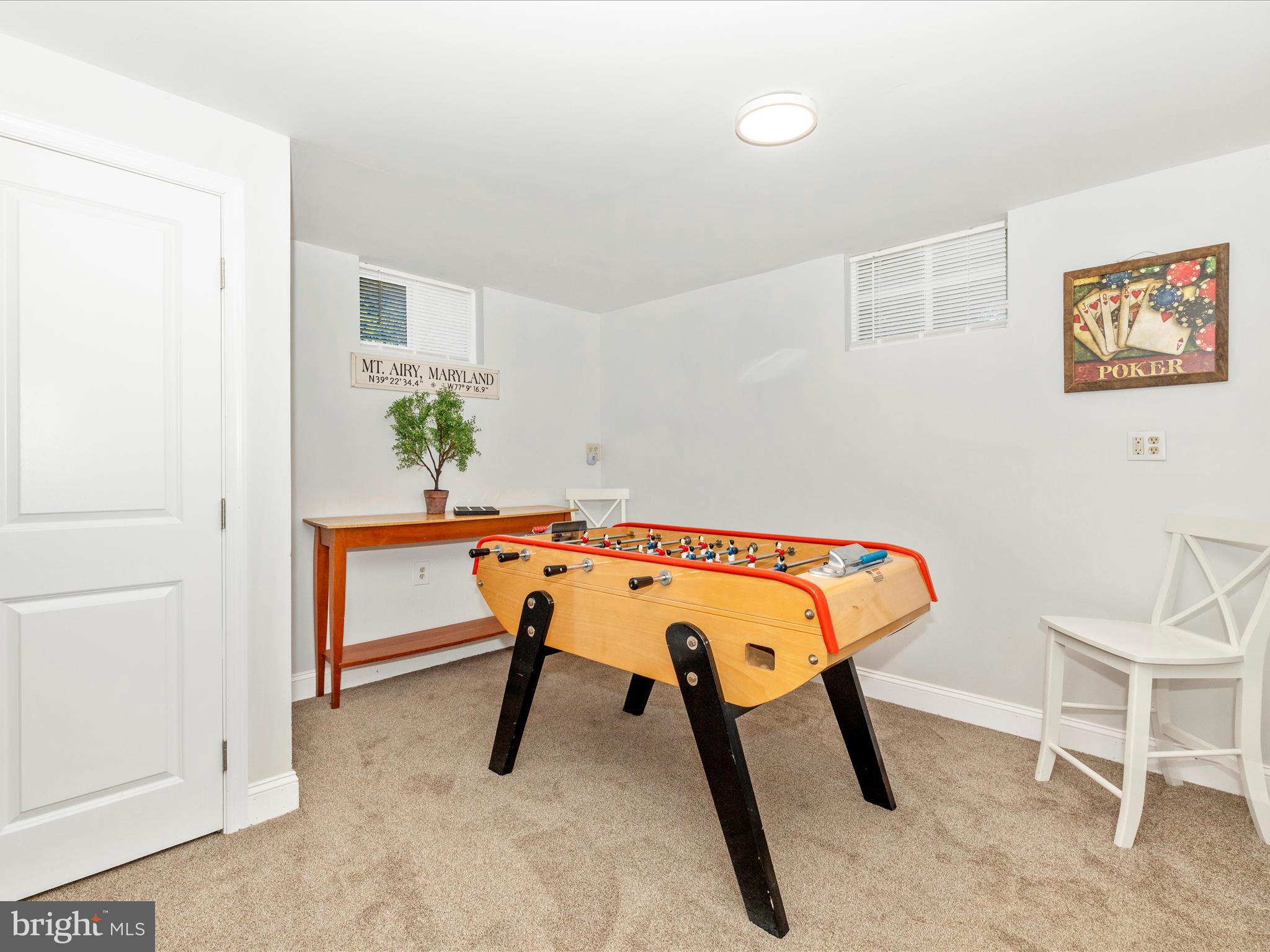 1410 Woodenbridge Lane Mount Airy, MD 21771 - Photo 36 of 50 a room with furniture