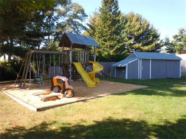 6 Cornell Road Beverly, MA 01915 - Photo 2 of 30 Gallery Image 2