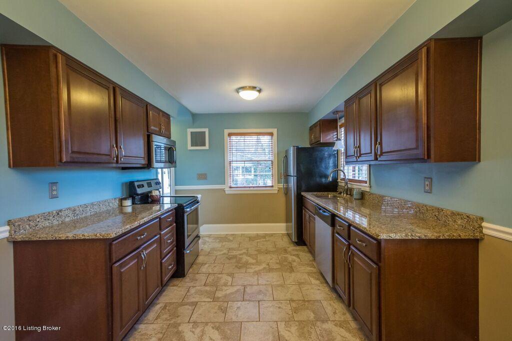 3713 Hughes Road Louisville, KY 40207 - Photo 5 of 20 IMG_1407(1)