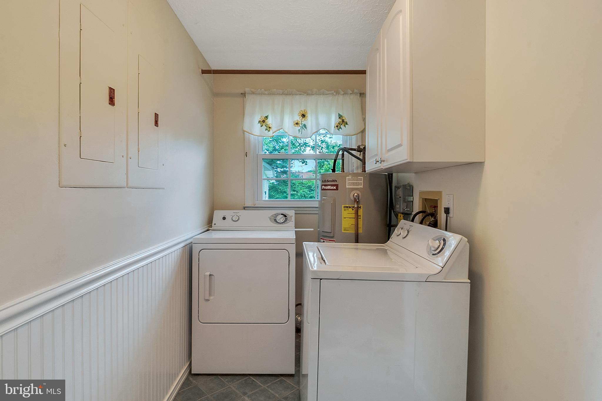 9759 Reeves Court Warrenton, VA 20186 - Photo 18 of 34 Laundry Room on Main