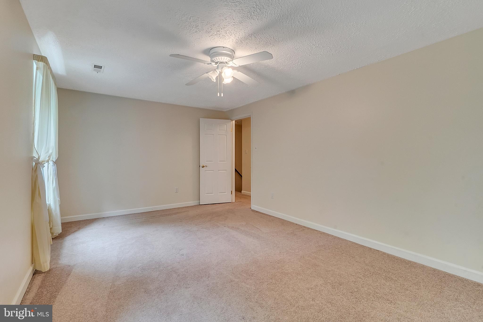 9759 Reeves Court Warrenton, VA 20186 - Photo 25 of 34 Very Spacious Bedroom #2