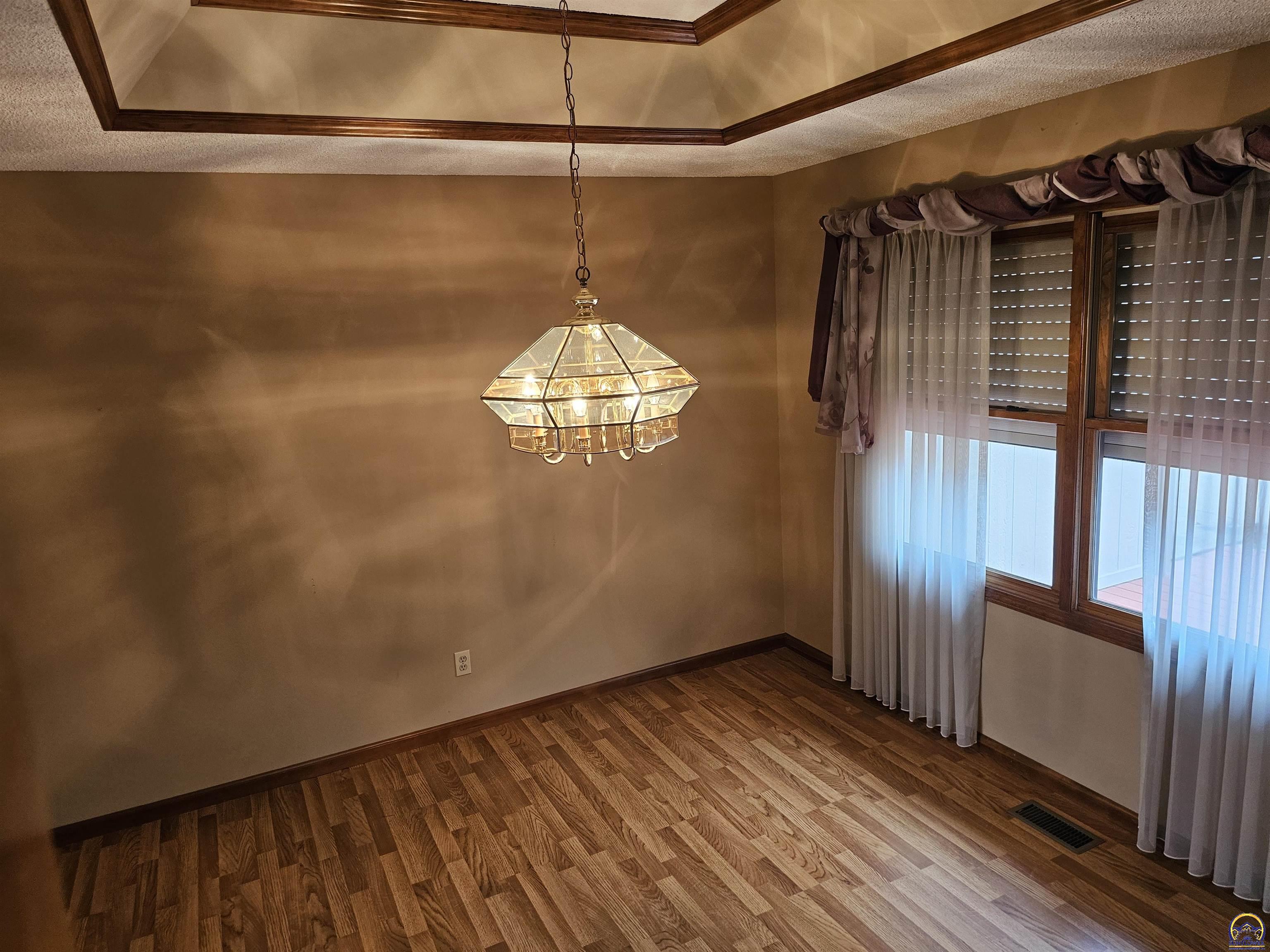 3556 Southwest Summerwood Road Topeka, KS 66614 - Photo 34 of 52