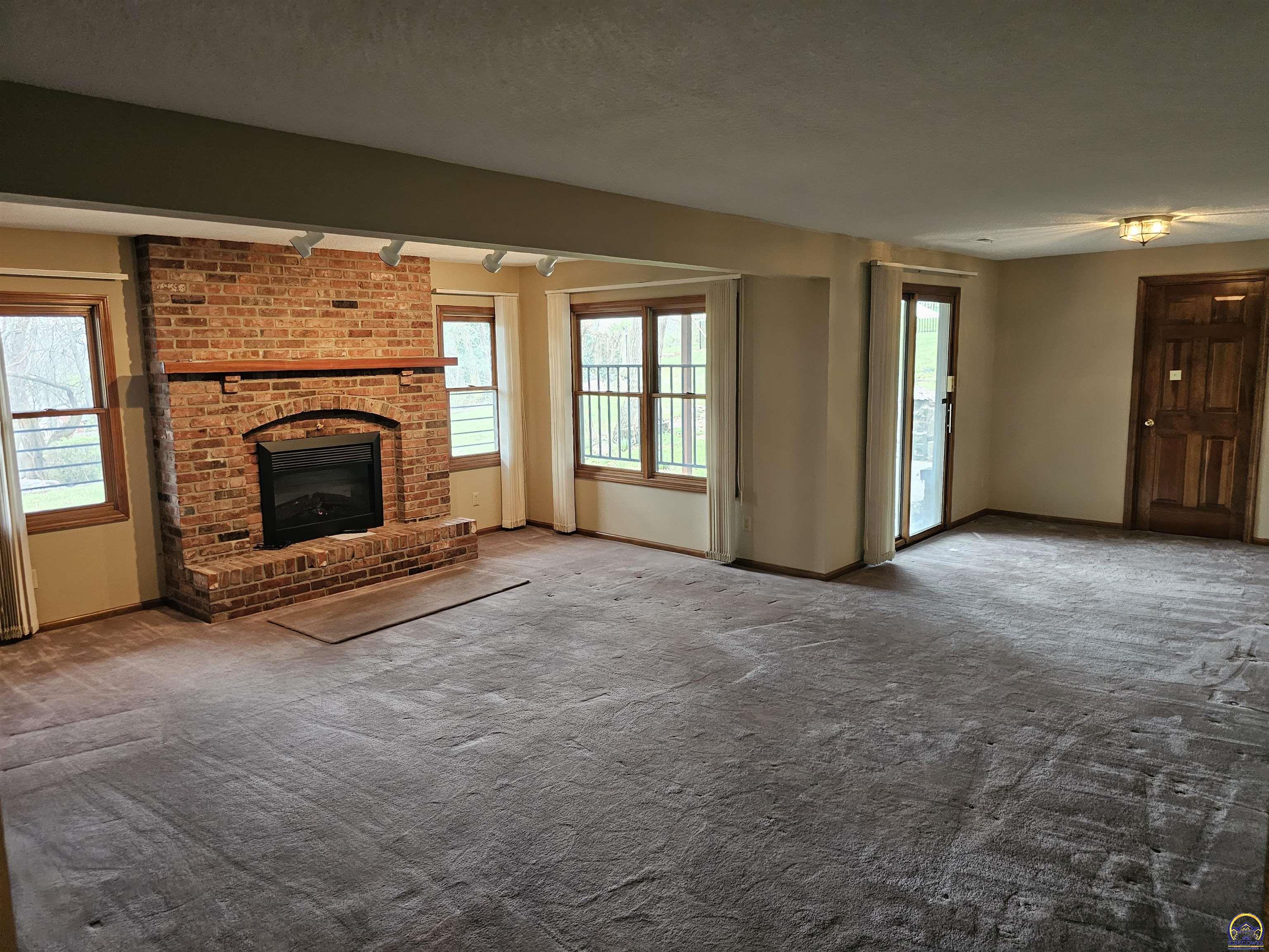 3556 Southwest Summerwood Road Topeka, KS 66614 - Photo 37 of 52