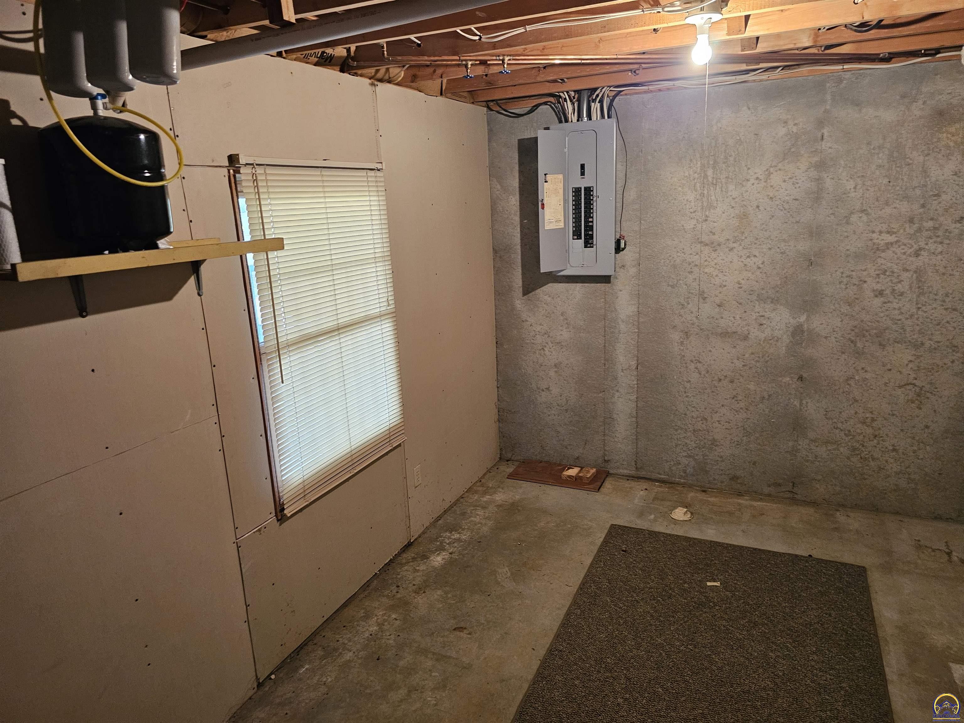 3556 Southwest Summerwood Road Topeka, KS 66614 - Photo 42 of 52