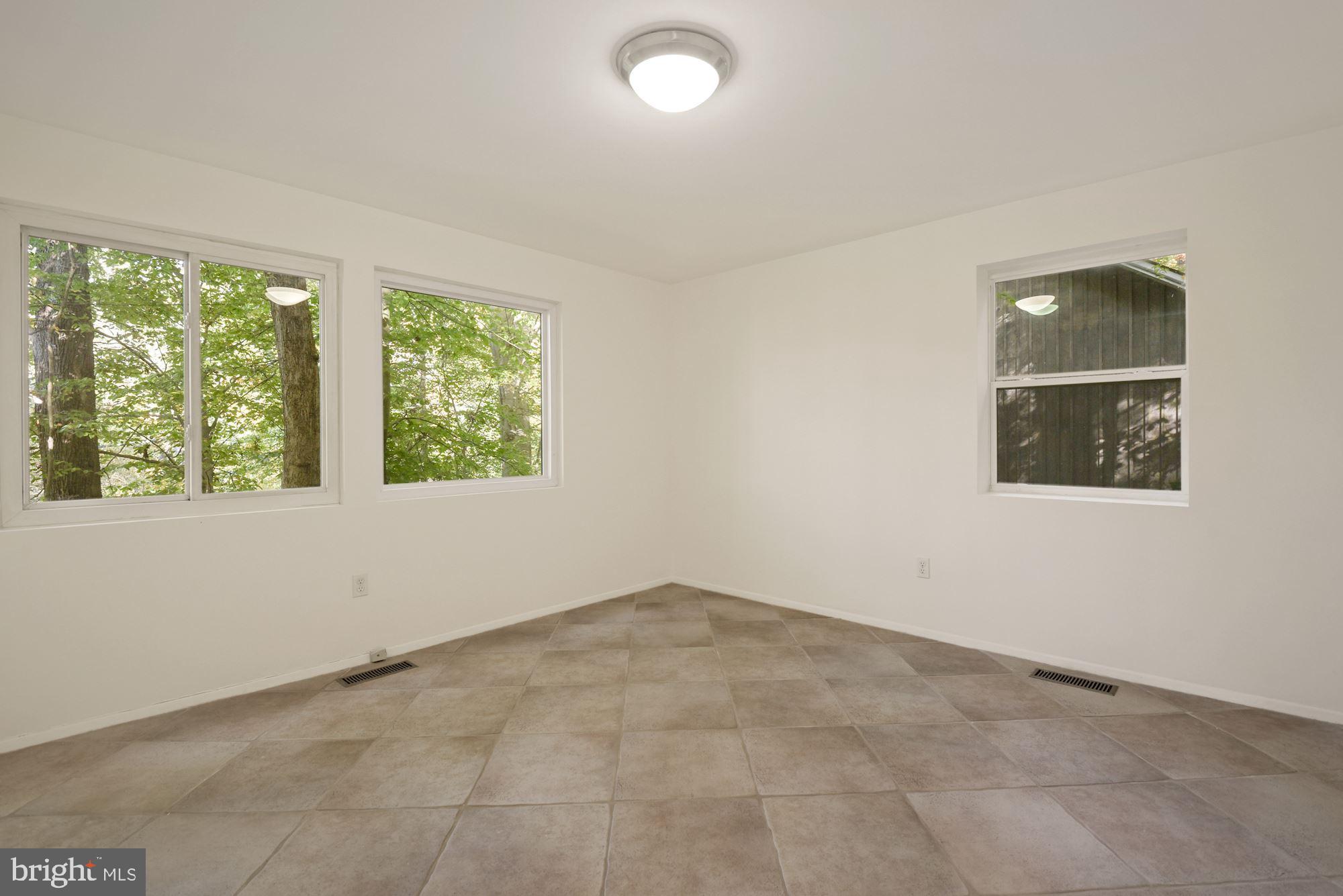 6530 Walhonding Road Bethesda, MD 20816 - Photo 24 of 29 Bedroom #4