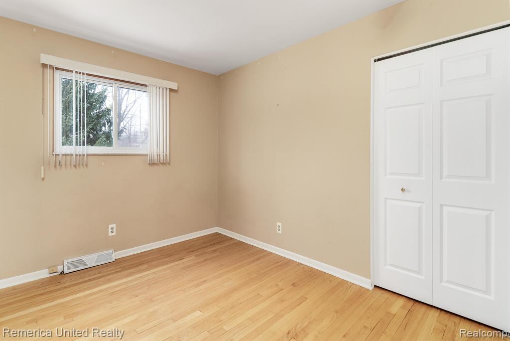 5731 Flemings Lake Road Clarkston, MI 48348 - Photo 27 of 54 Gallery Image 27