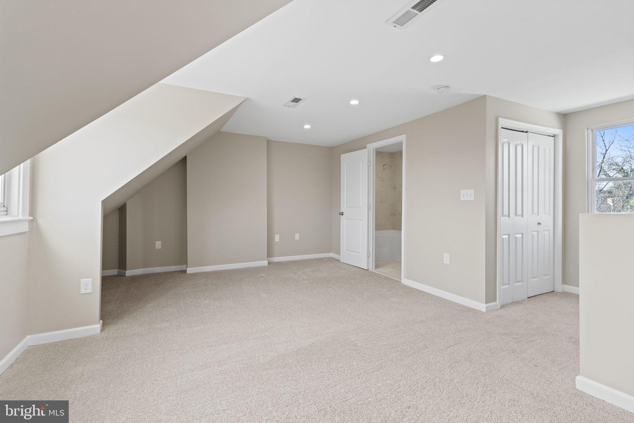 604 North Woodington Road Baltimore, MD 21229 - Photo 16 of 29 3rd Floor Private Suite