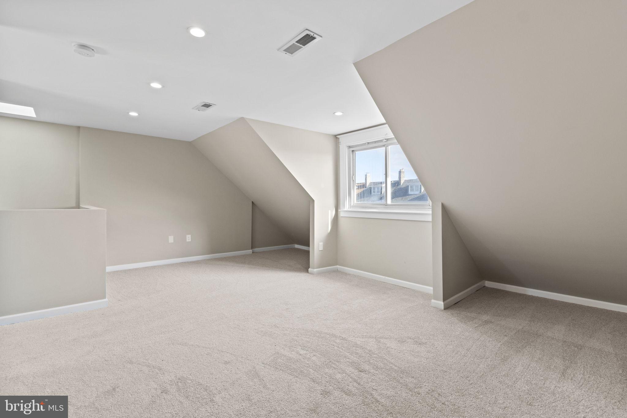 604 North Woodington Road Baltimore, MD 21229 - Photo 17 of 29 3rd Floor Suite