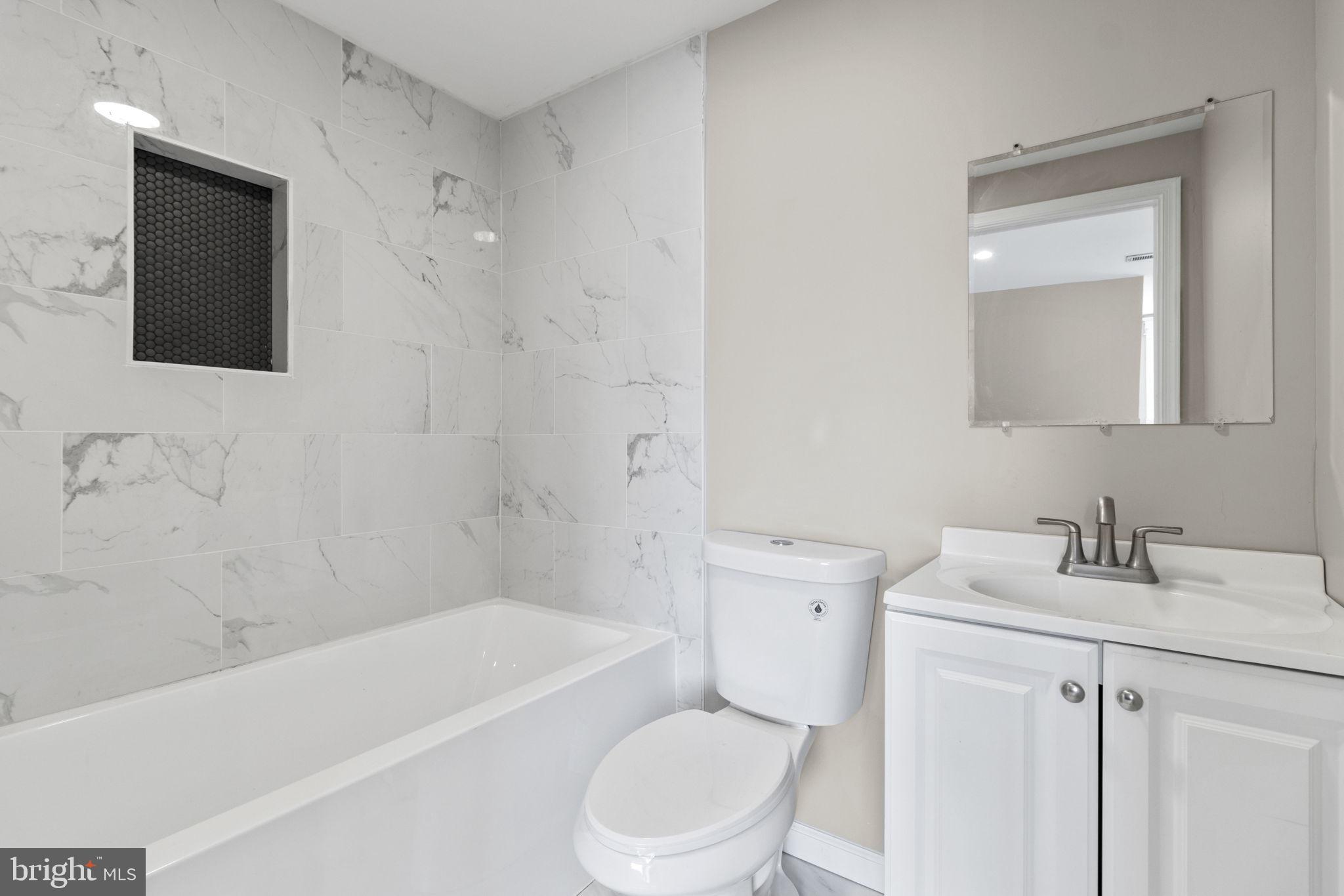 604 North Woodington Road Baltimore, MD 21229 - Photo 19 of 29 3rd Floor Bath