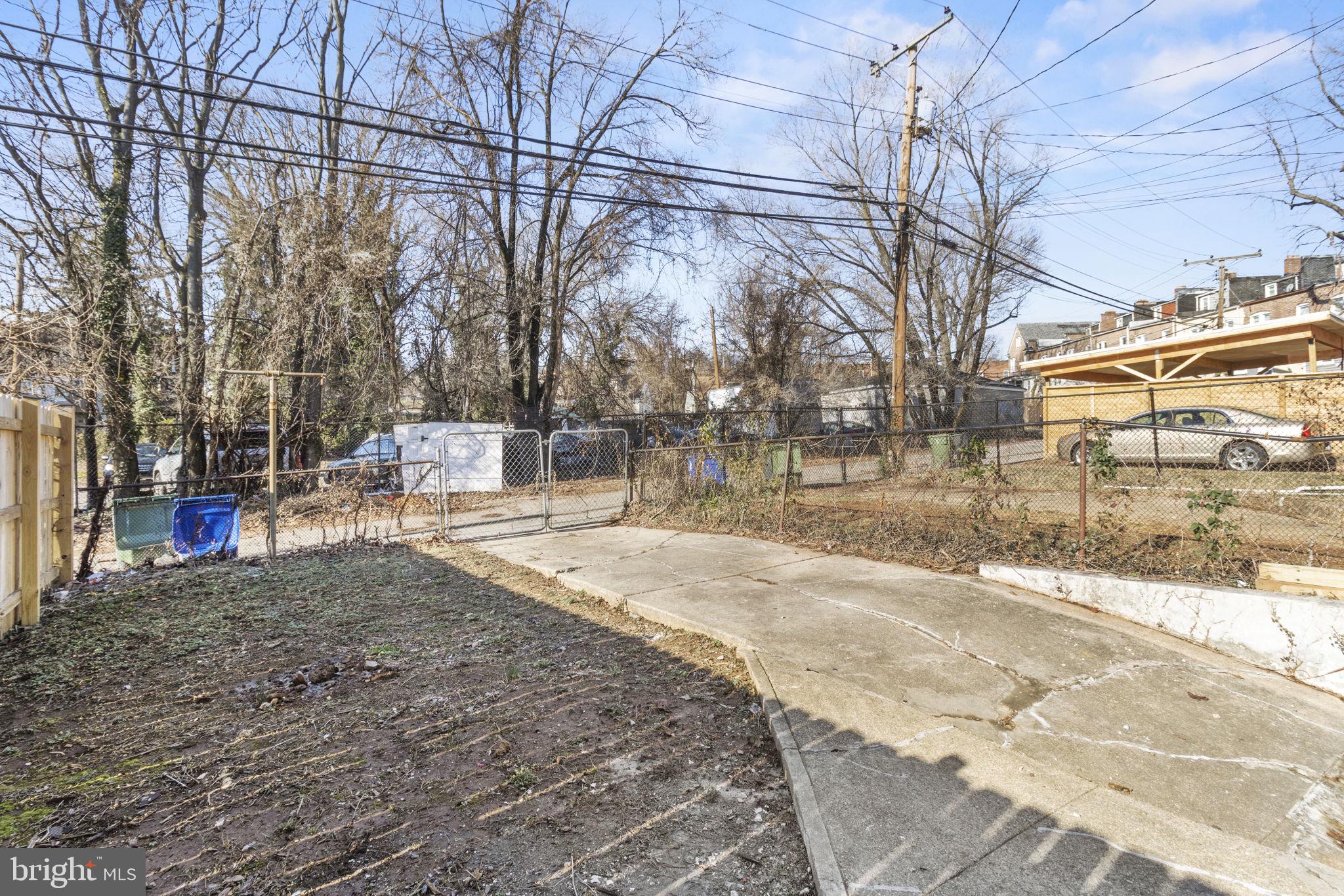 604 North Woodington Road Baltimore, MD 21229 - Photo 23 of 29 Parking pad