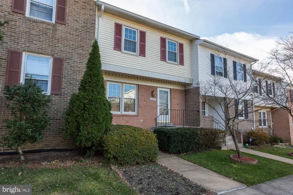 $3,300 | 6069 Crown Royal Circle, Alexandria, VA 22310