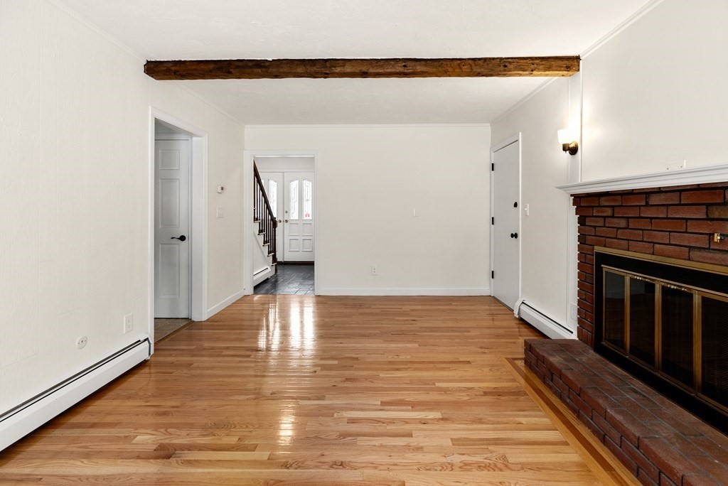 2 Pinewood Road Wellesley, MA 02482 - Photo 8 of 25
