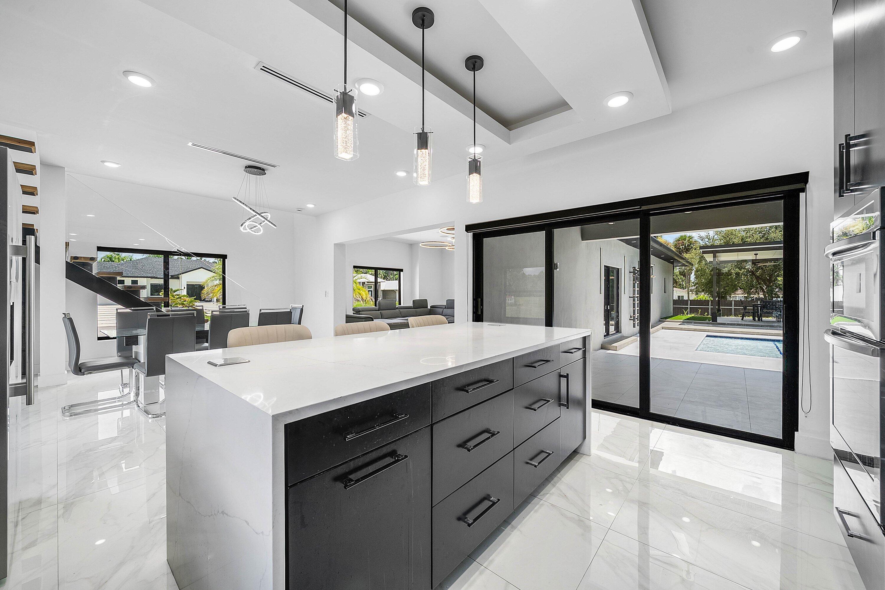 641 Marshall Road West Palm Beach, FL 33413 - Photo 15 of 57 Kitchen