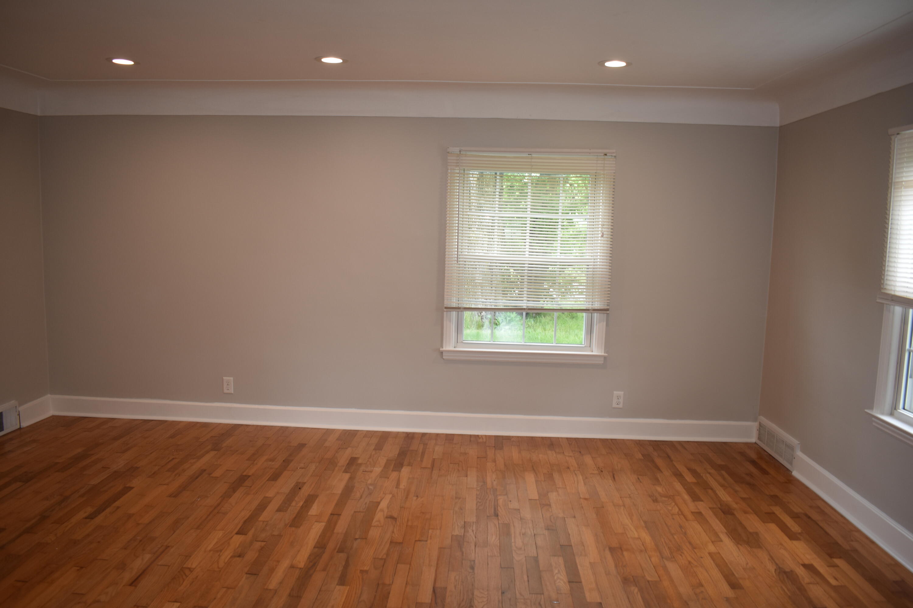 51365 Willow Road Belleville, MI 48111 - Photo 3 of 21 DSC_0036