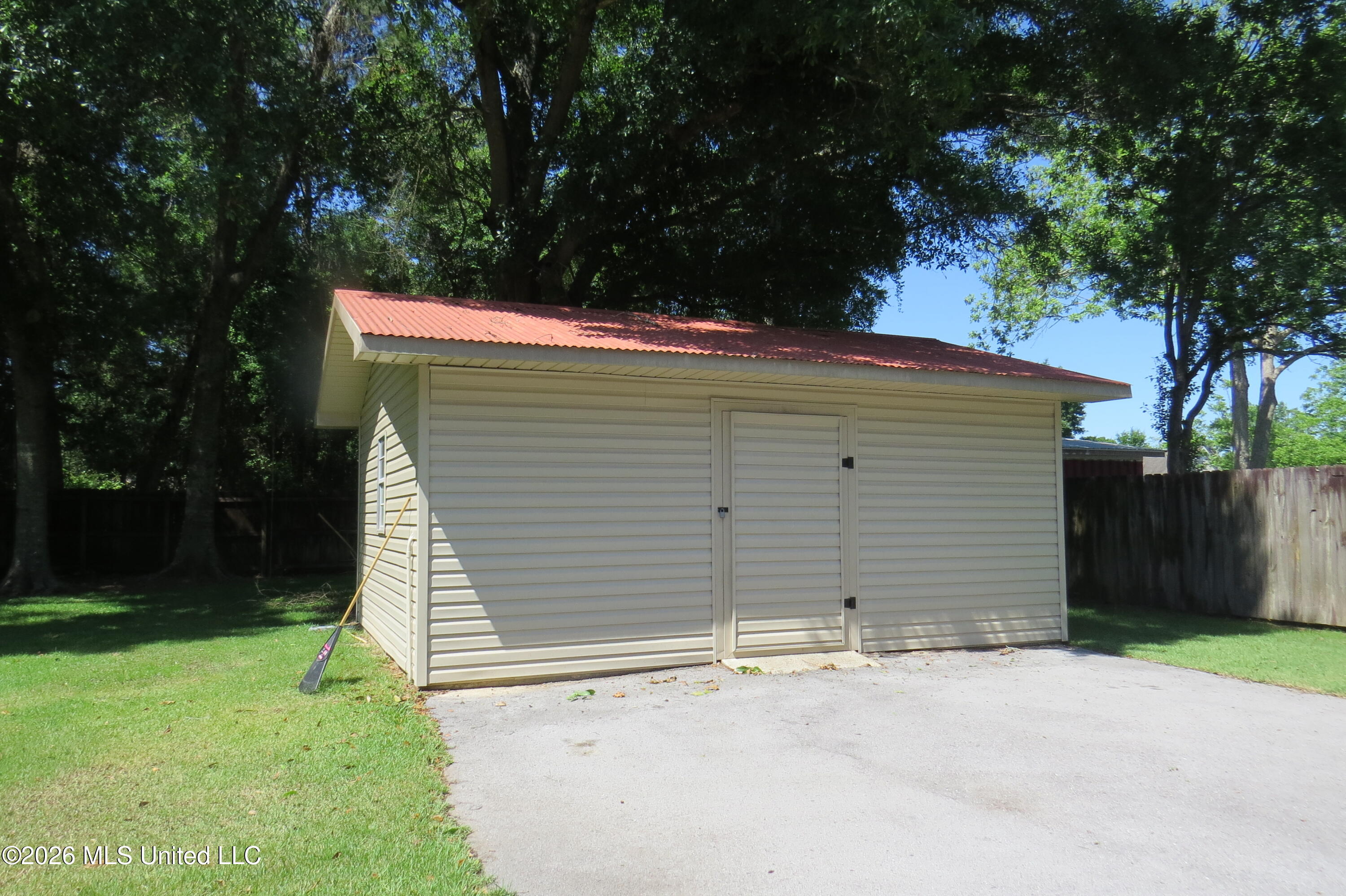 14708 Parker Road Biloxi, MS 39532 - Photo 8 of 25 IMG_3402