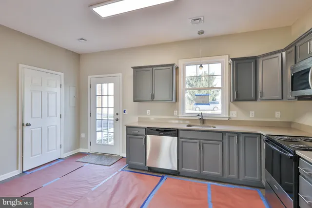 $349,900 | 903 North Graham Street, Allentown, PA 18109