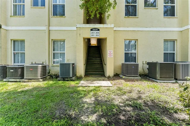$1,700 | 5039 Sunridge Palms Drive, Unit 204, Tampa, FL 33617