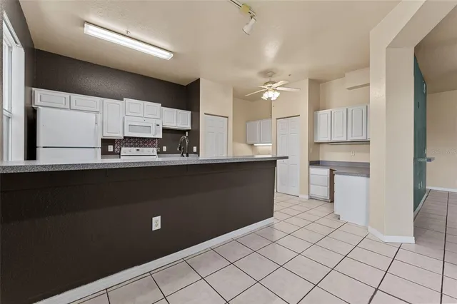 $1,700 | 5039 Sunridge Palms Drive, Unit 204, Tampa, FL 33617