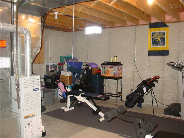 797 Hunting Creek Road Temperance, MI 48182 - Photo 11 of 16 20007046-10.JPG