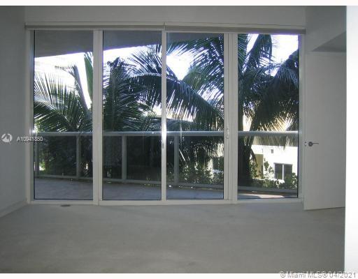 400 Alton Road, Unit 407 Miami Beach, FL 33139 - Photo 4 of 9