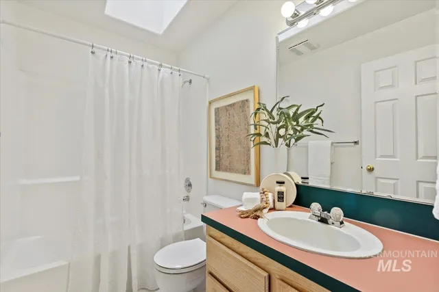 $379,500 | 698 South Malaga Lane, Boise, ID 83709