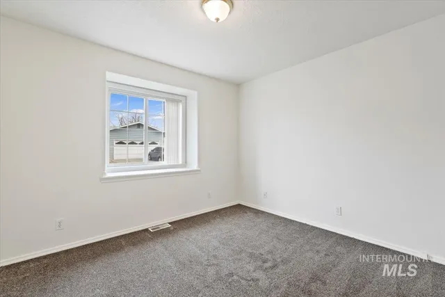 $379,500 | 698 South Malaga Lane, Boise, ID 83709