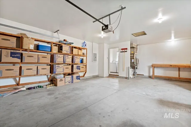 $379,500 | 698 South Malaga Lane, Boise, ID 83709