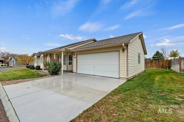 $379,500 | 698 South Malaga Lane, Boise, ID 83709