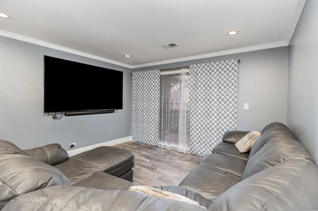 $269,000 | 9148 Clairmont Court, Unit 9148, Orland Park, IL 60462