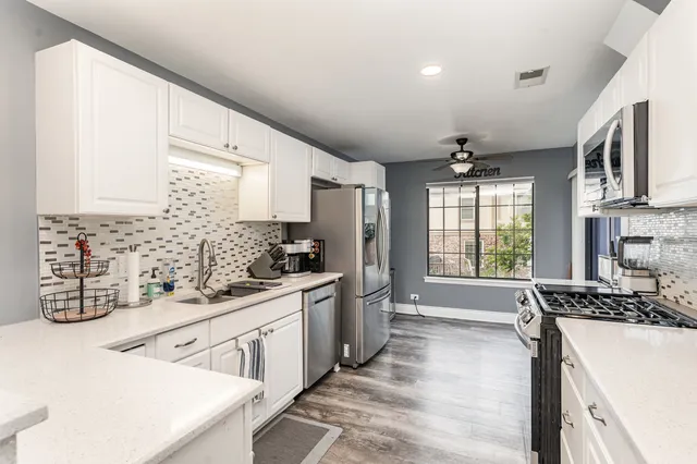 $269,000 | 9148 Clairmont Court, Unit 9148, Orland Park, IL 60462