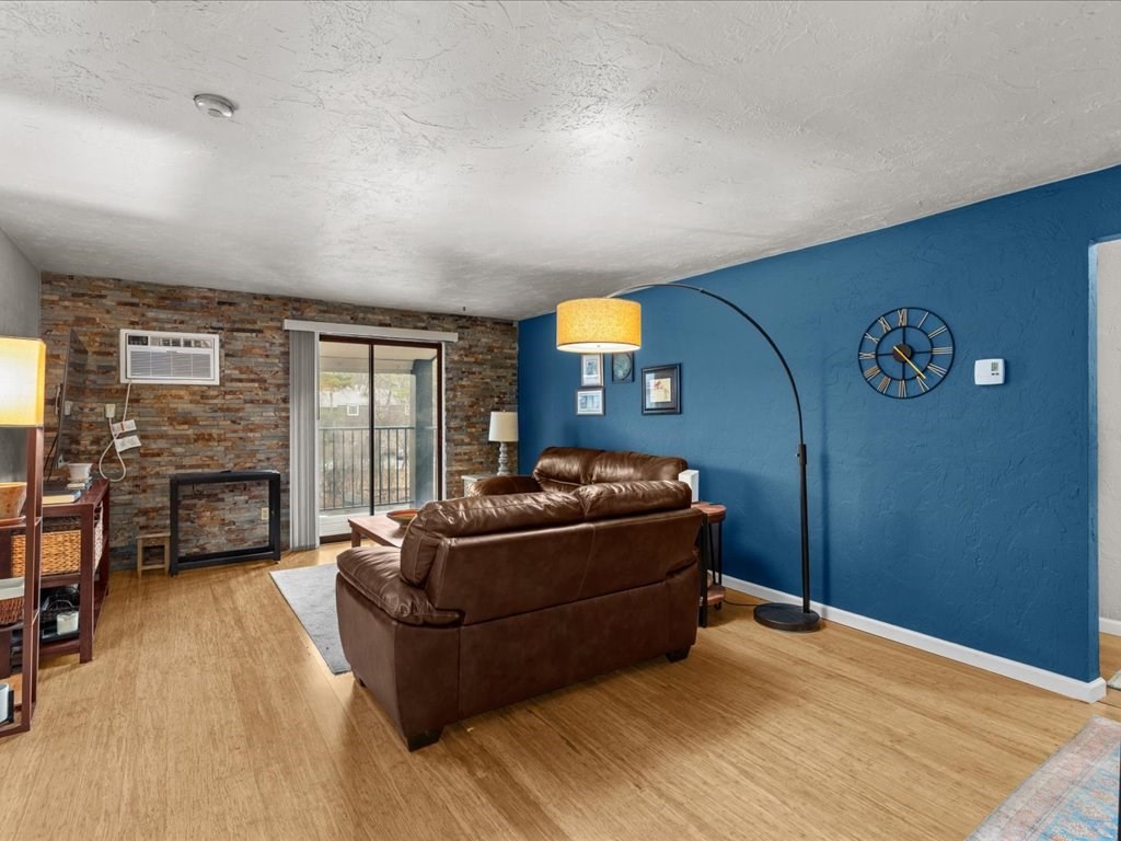 21 Erick Road, Unit 32 Mansfield, MA 02048 - Photo 3 of 20