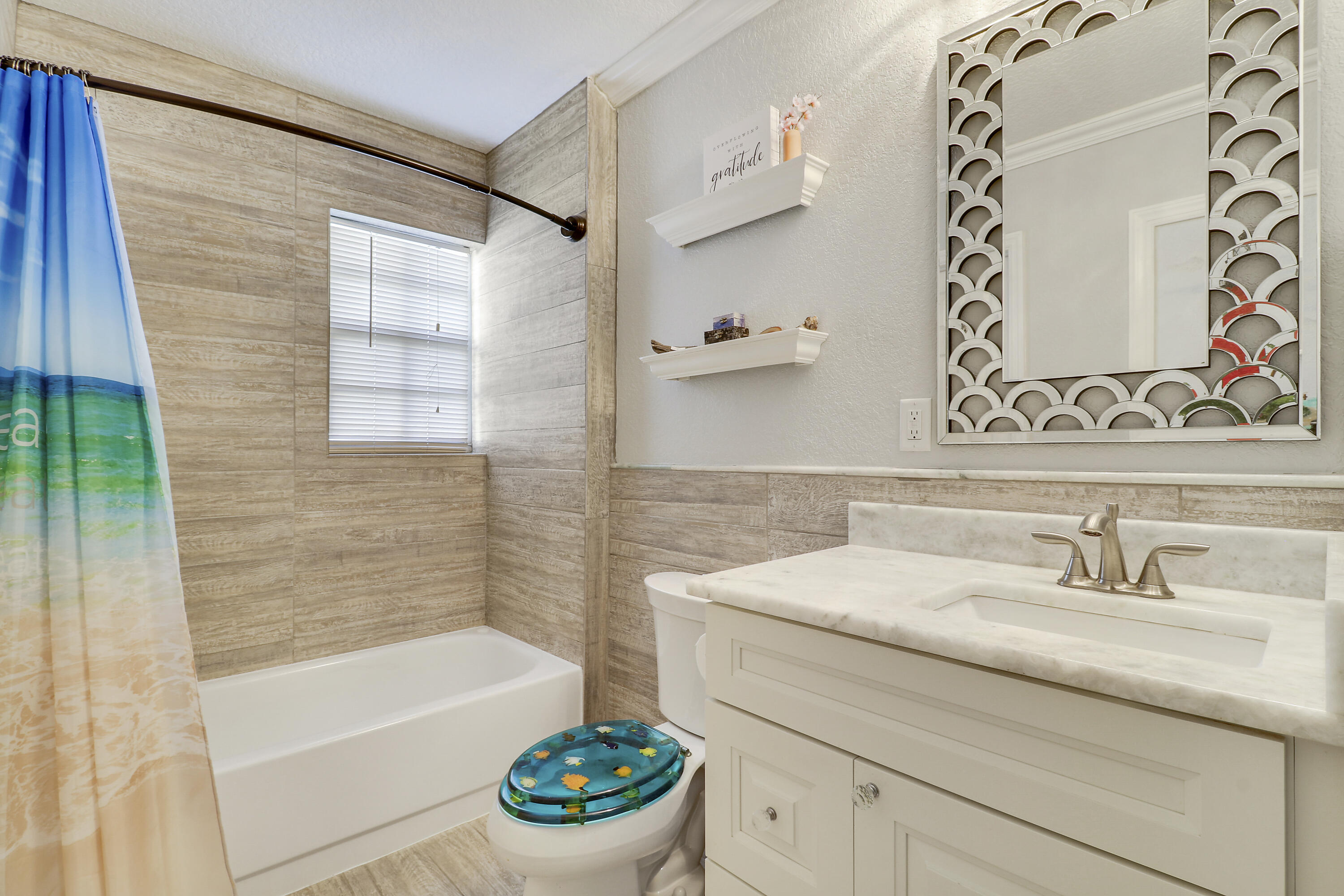 503 North Perry Avenue Jupiter, FL 33458 - Photo 15 of 32 Bathroom