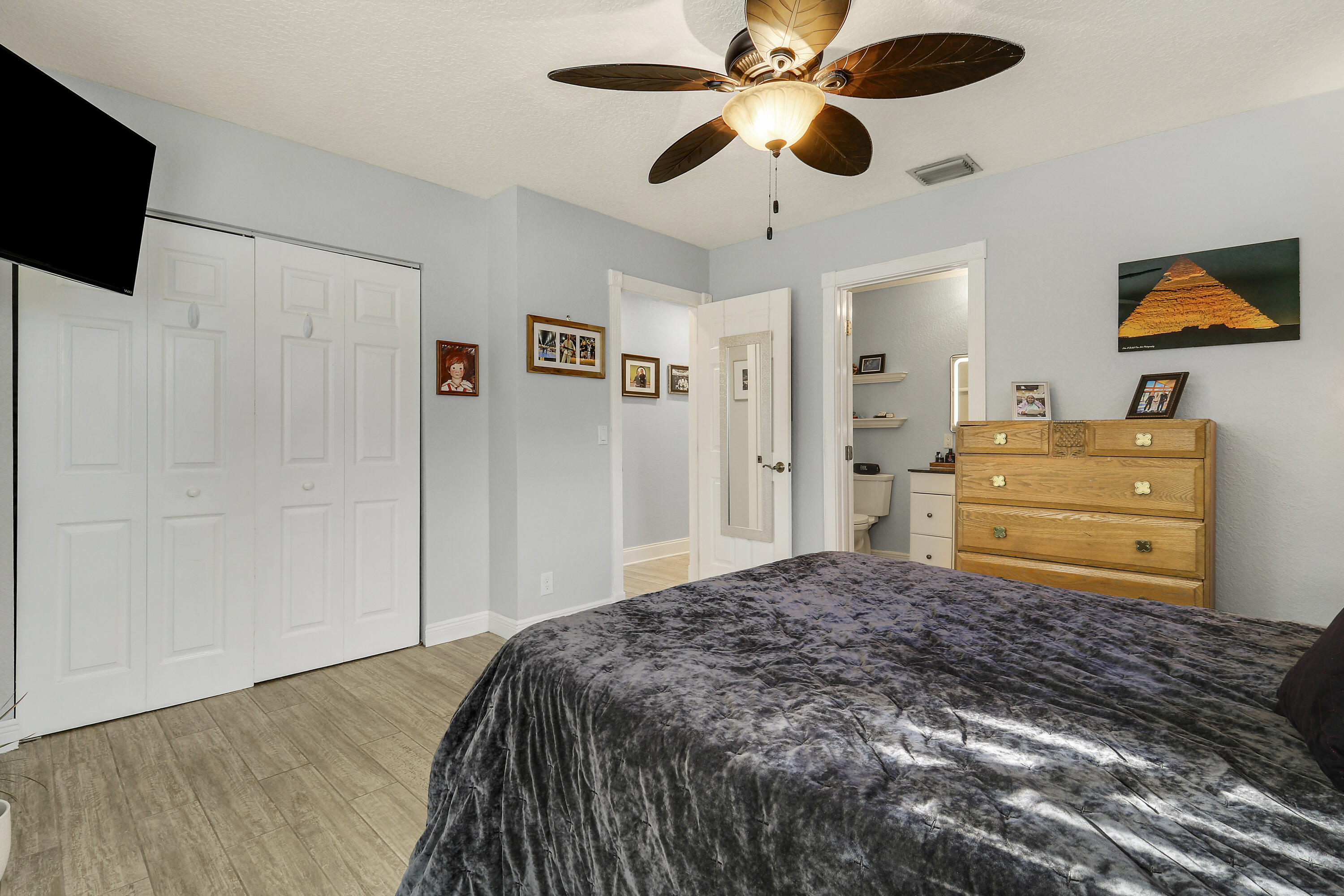 503 North Perry Avenue Jupiter, FL 33458 - Photo 20 of 32 Primary Bedroom