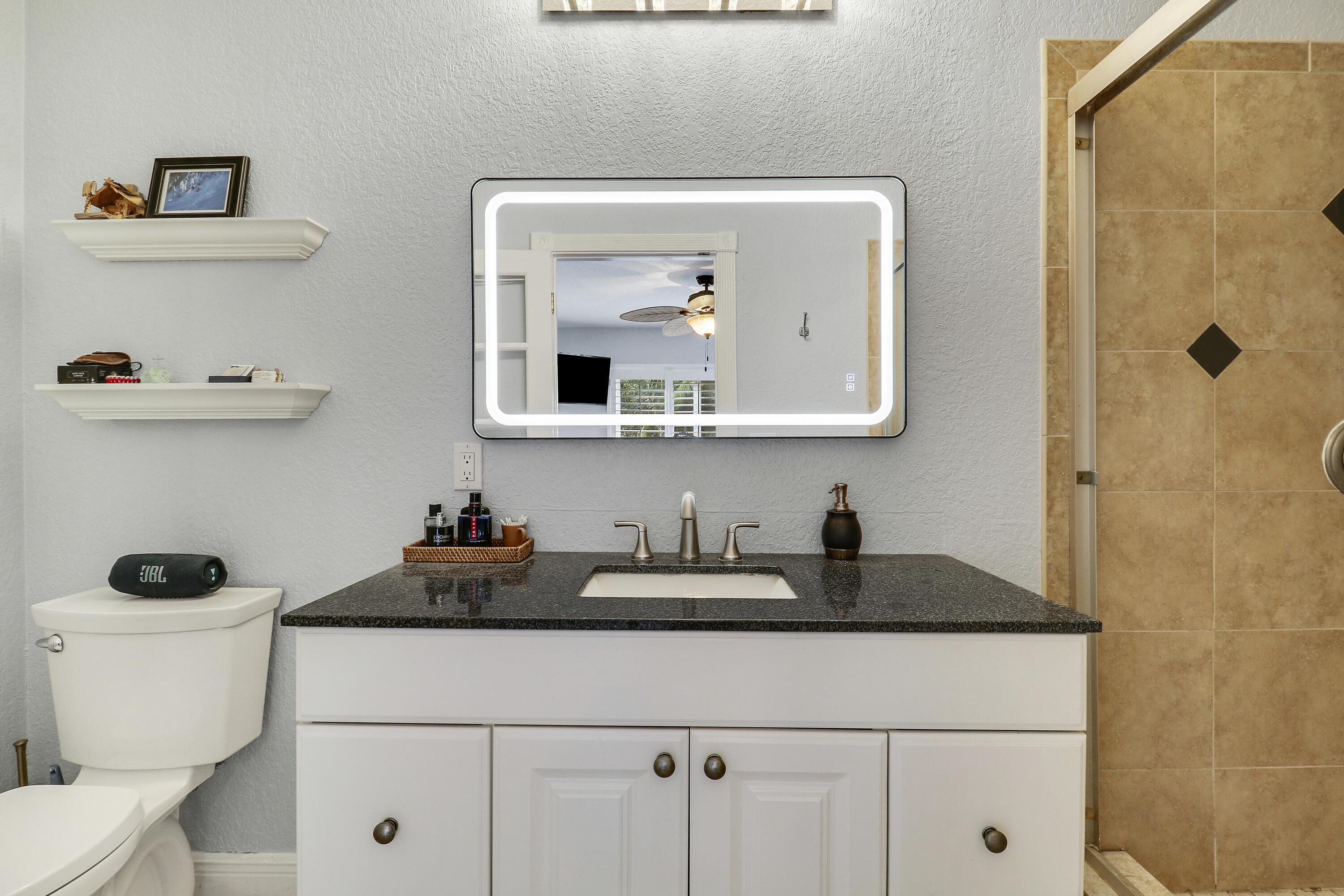 503 North Perry Avenue Jupiter, FL 33458 - Photo 21 of 32 Primary Bath