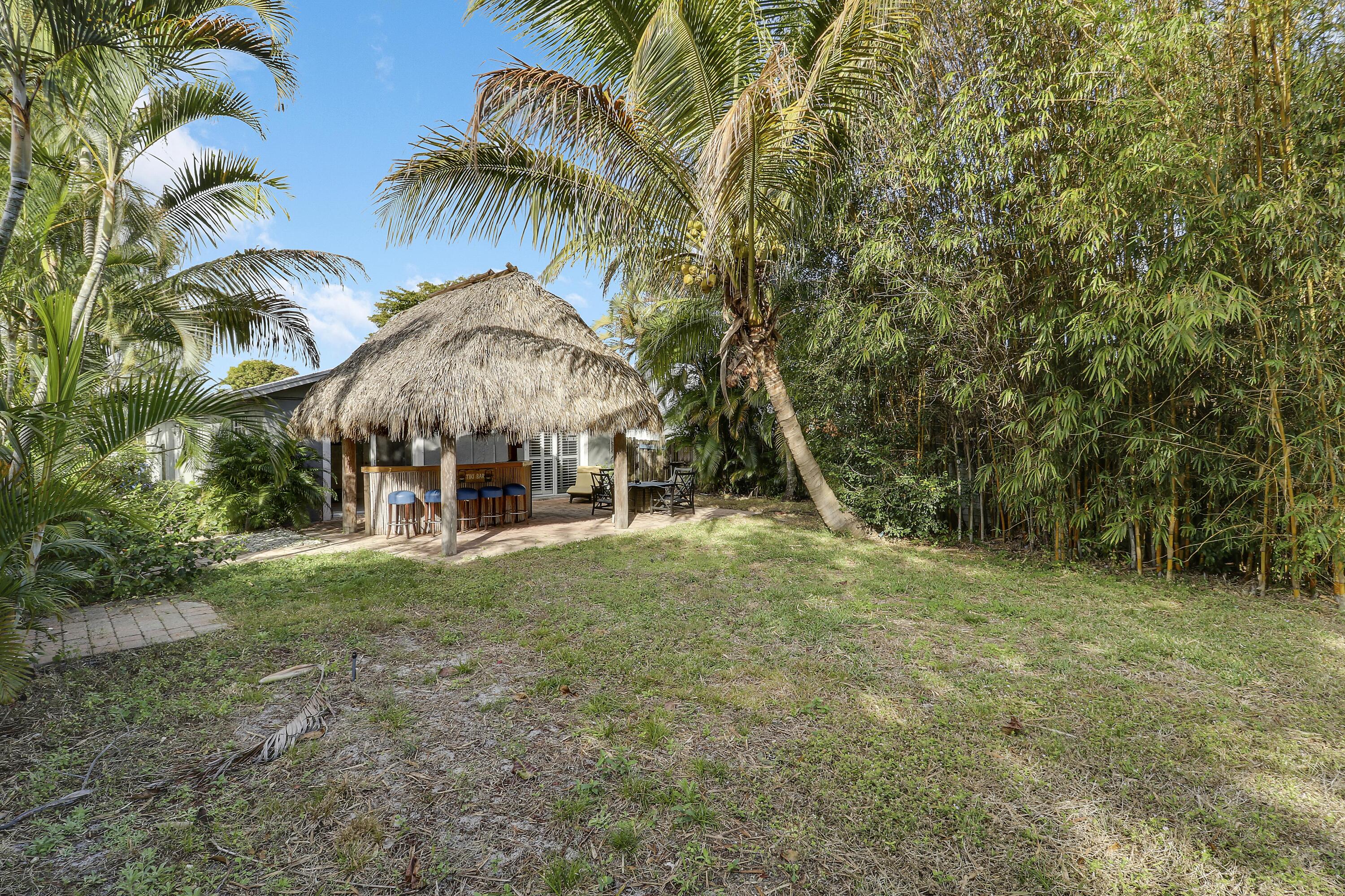 503 North Perry Avenue Jupiter, FL 33458 - Photo 31 of 32 Backyard