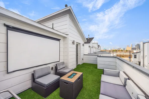 a view of house with outdoor space