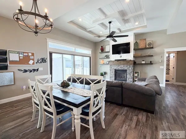 $827,500 | 6560 East Crown Crescent, Ammon, ID 83406