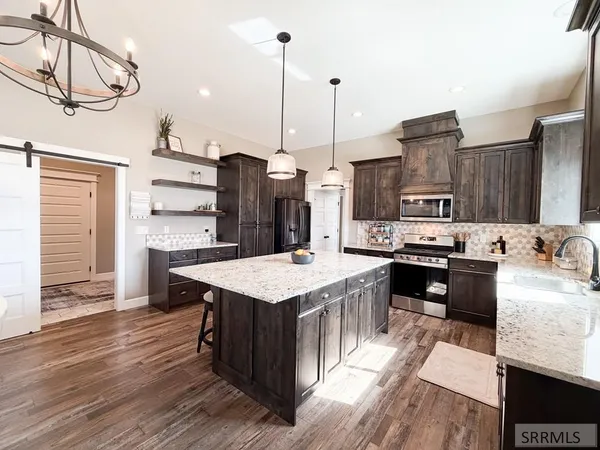 $827,500 | 6560 East Crown Crescent, Ammon, ID 83406