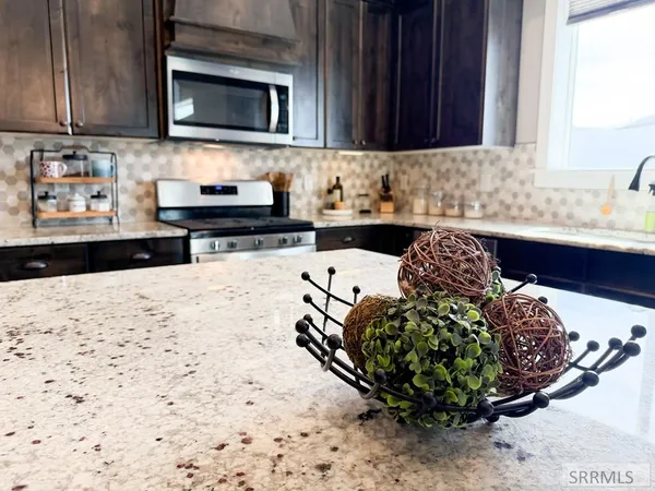 $827,500 | 6560 East Crown Crescent, Ammon, ID 83406