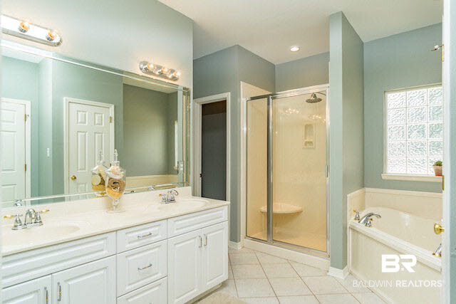 23953 Havasu Drive Daphne, AL 36526 - Photo 19 of 28 Master Bath