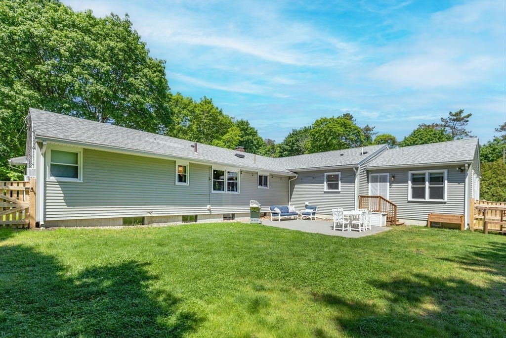 2 Amherst Road Andover, MA 01810 - Photo 39 of 41