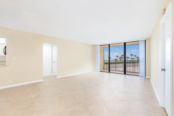 $3,850 | 400 Ocean Trail Way, Unit 203, Jupiter, FL 33477
